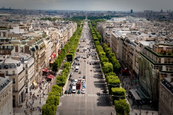 Avenue des Champs-Élysées location autocar nice