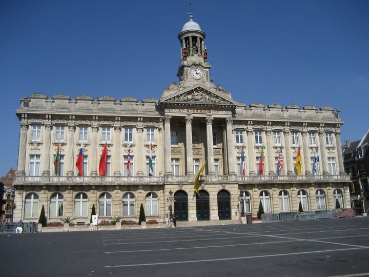 location autocar avec chauffeur Cambrai Nord / Pas-de-Calais