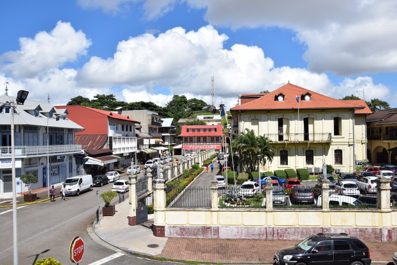 location minibus avec chauffeur Cayenne Outre-mer