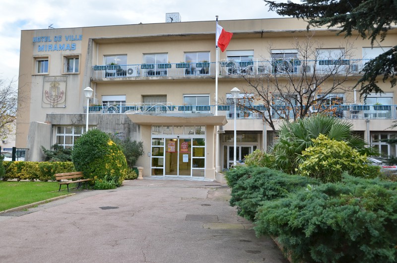 location autocar avec chauffeur Miramas PACA