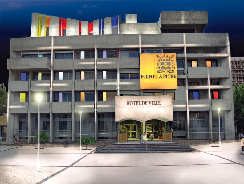 location bus Pointe-à-Pitre Outre-mer