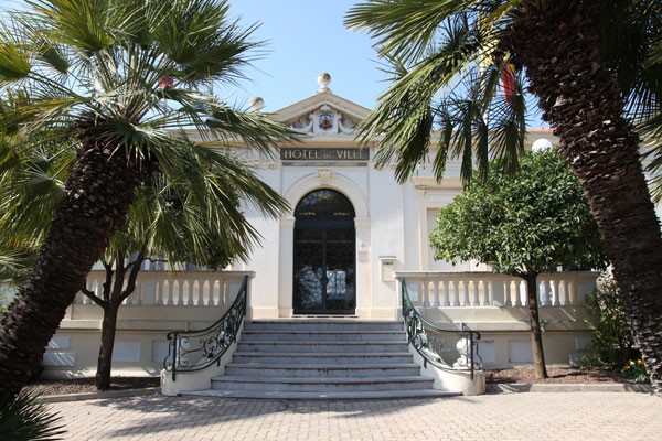 location minibus avec chauffeur Roquebrune-Cap-Martin PACA