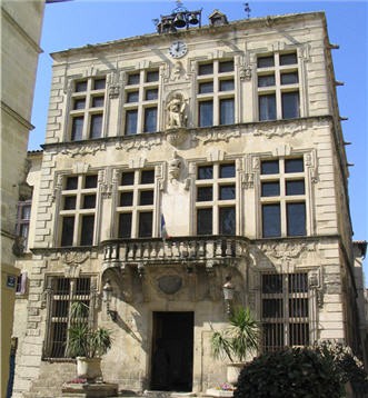 location bus avec chauffeur Tarascon PACA